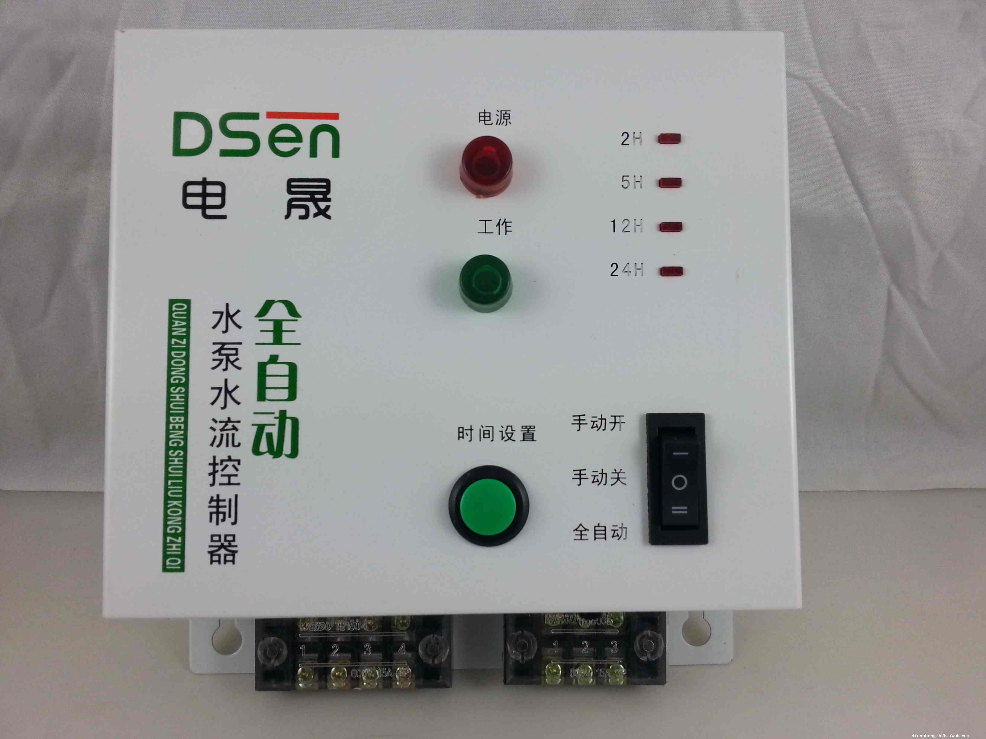 电晟水塔水位控制器是家庭、学校、工业用水必备产品:抽水功能:自动控制水泵或者电磁阀自动上水,水满自动停水。节省水资源,有缺水保护,防止水源没水时水泵空转,烧坏电机;排水功能:高水位时自动启动水泵或者电磁阀开始排水,到达最低水位,自动停止电机工作;全过程自动控制,一键实现所有功能,方便又实用.